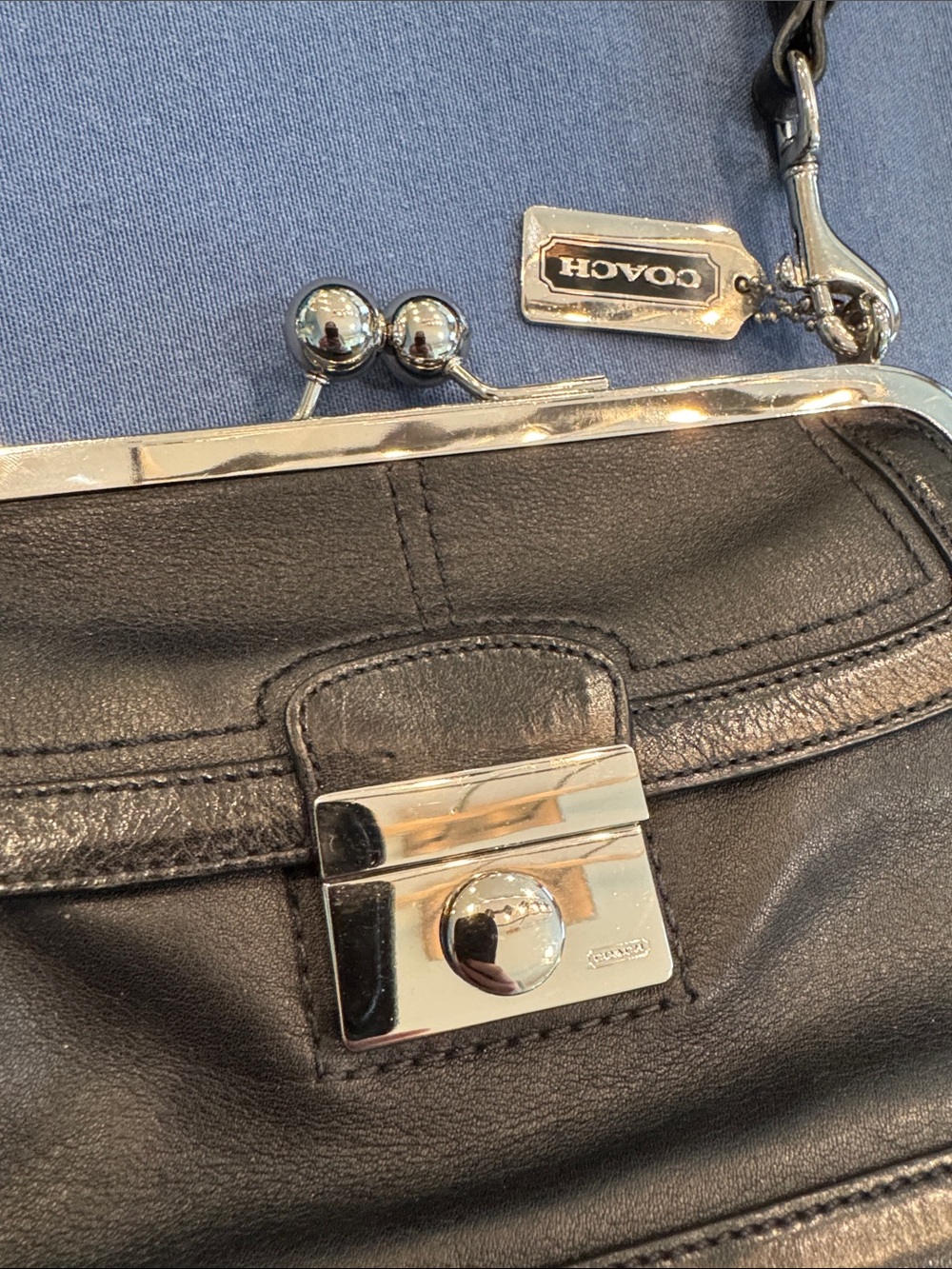 Y2K Coach Black Leather Frame Shoulder Bag with Silver Hardware - Picture 2 of 12